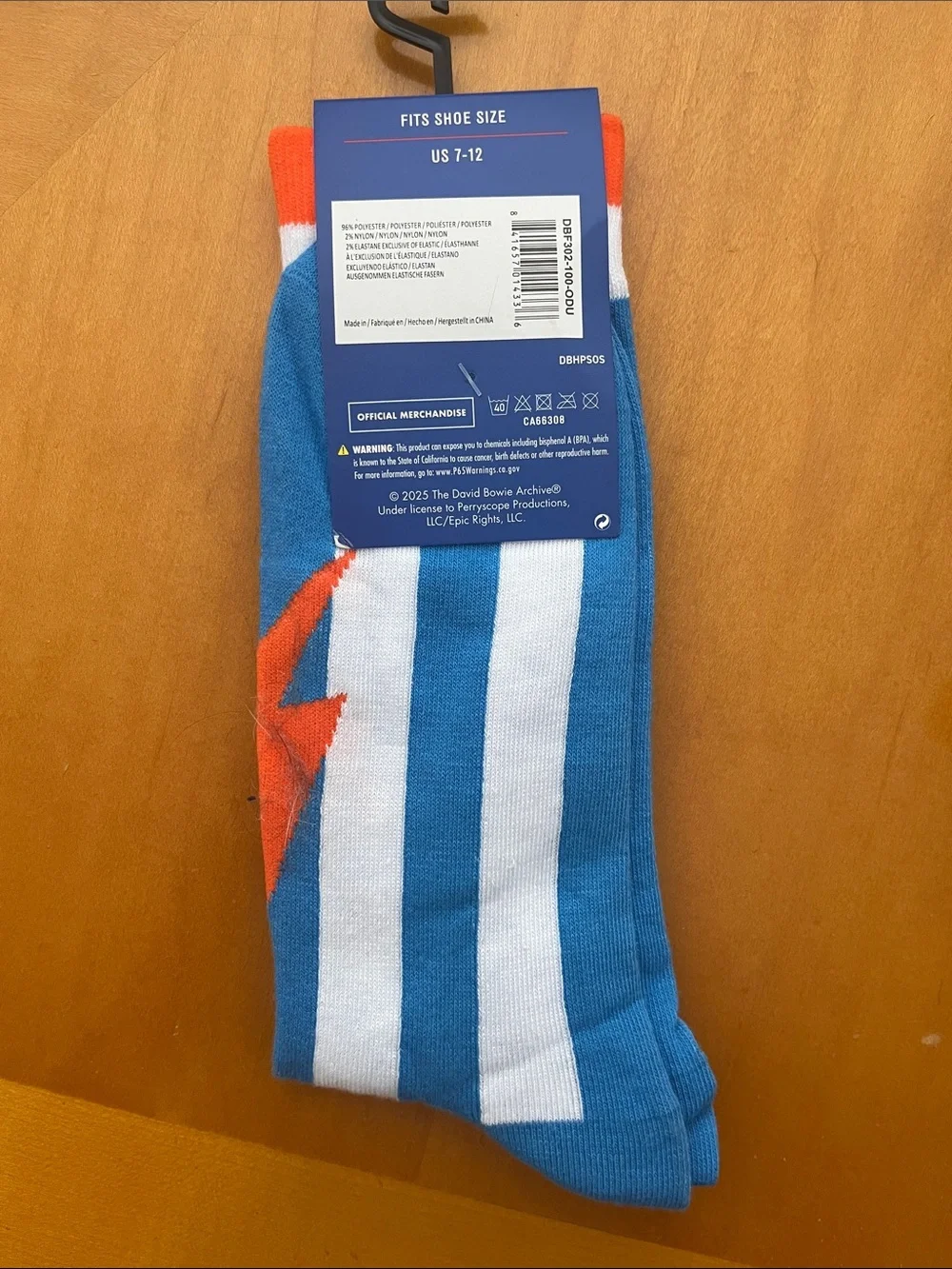 David Bowie Lightning Bolt Crew‎ Socks Official Merch Gift One Size US 7-12 NWT